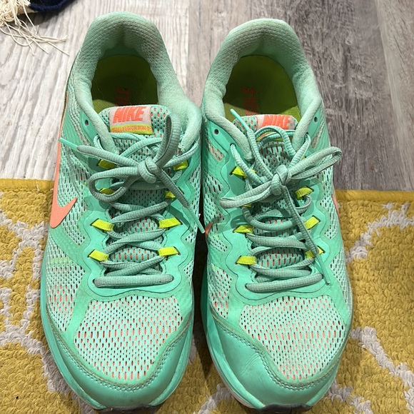 Gently used Nike Dual Fusion Run 3 - Picture 4 of 4